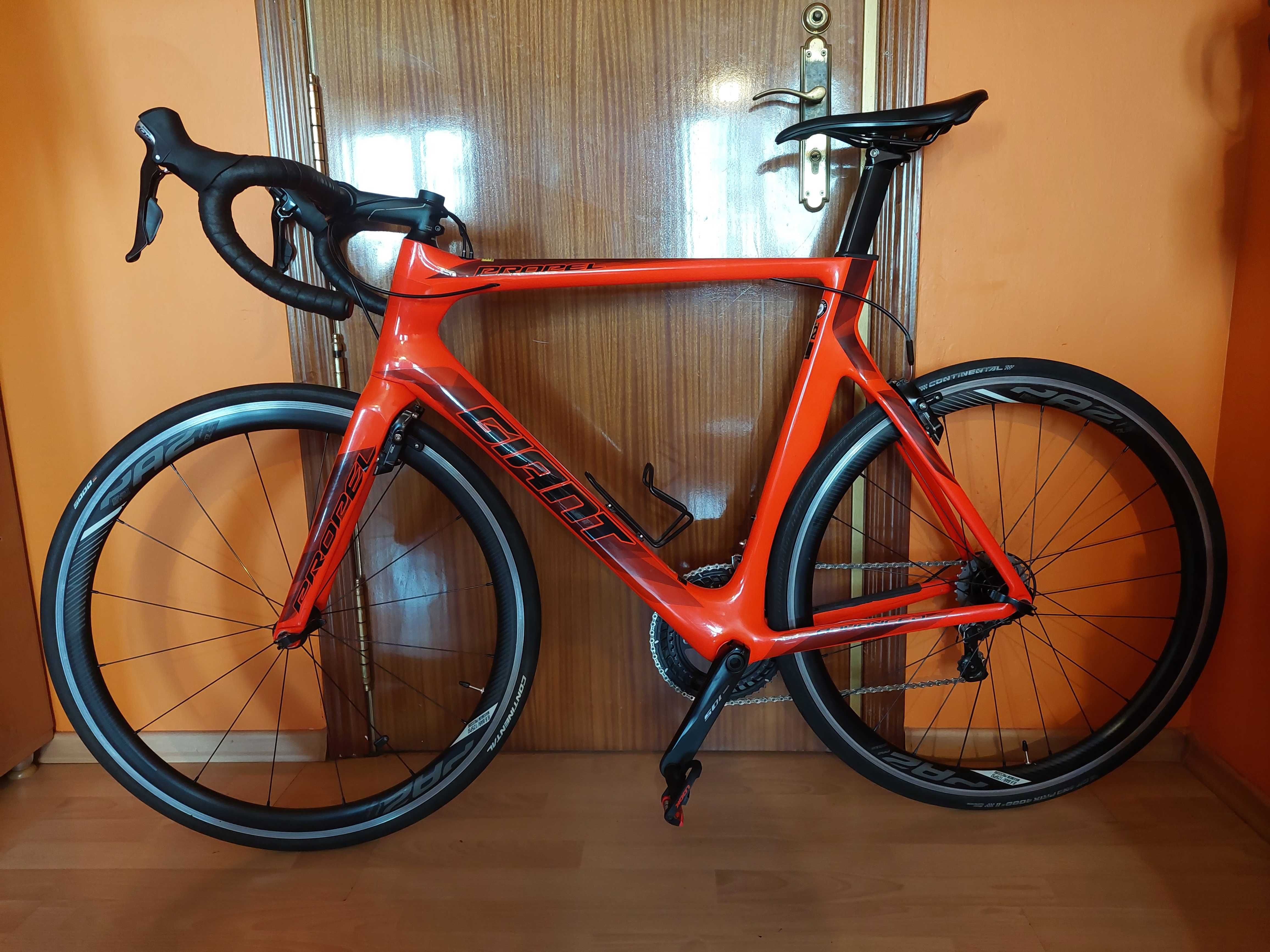 Giant Propel Advanced 2 – 2018 – rozmiar L – karbon