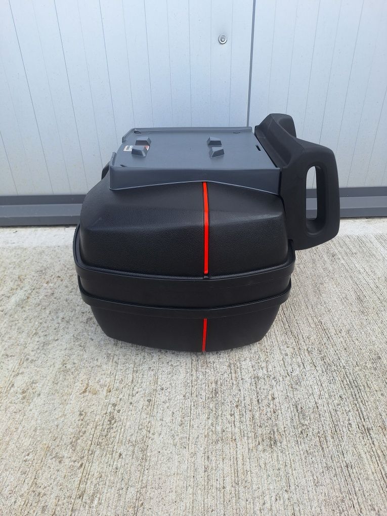 Kufer centralny Givi E45(monokey)+Oparcie dla pasażera+1 kluczyk