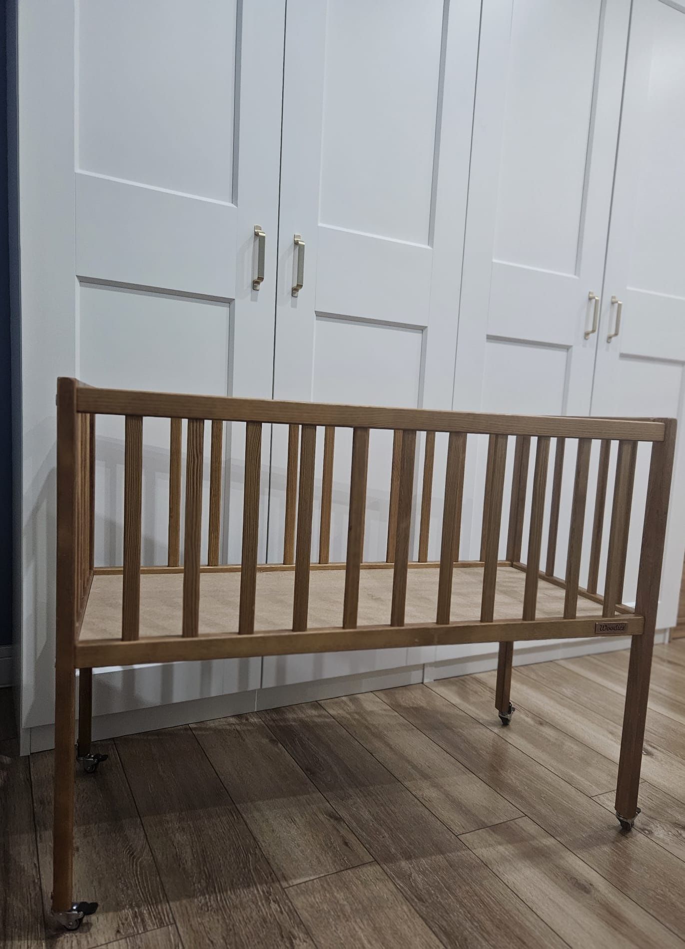 Łóżeczko niemowlęce Woodies.