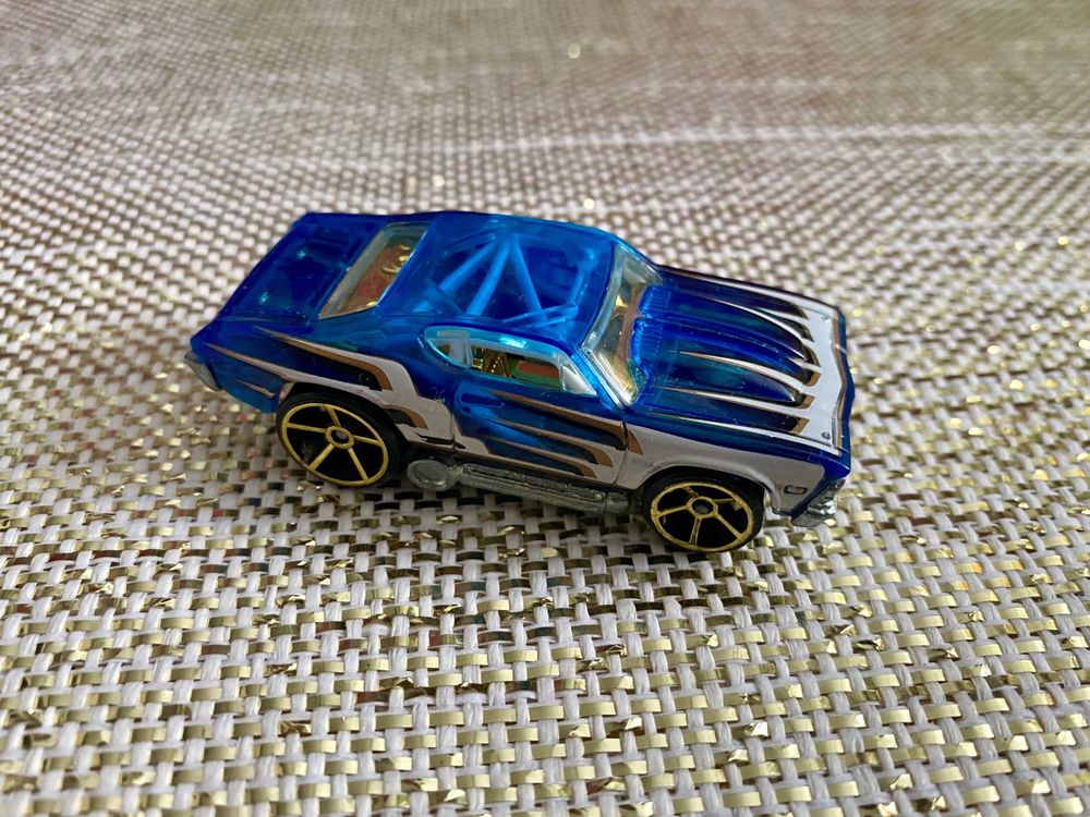 UNIKAT nowy samochodzik figurka Hot Wheels 69 Chevelle Track Stars