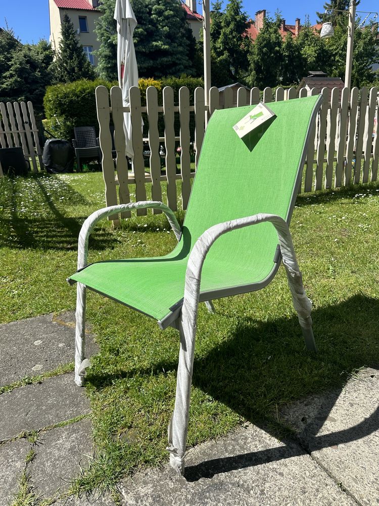 Sprzedam 4 krzesła  ogrodowe