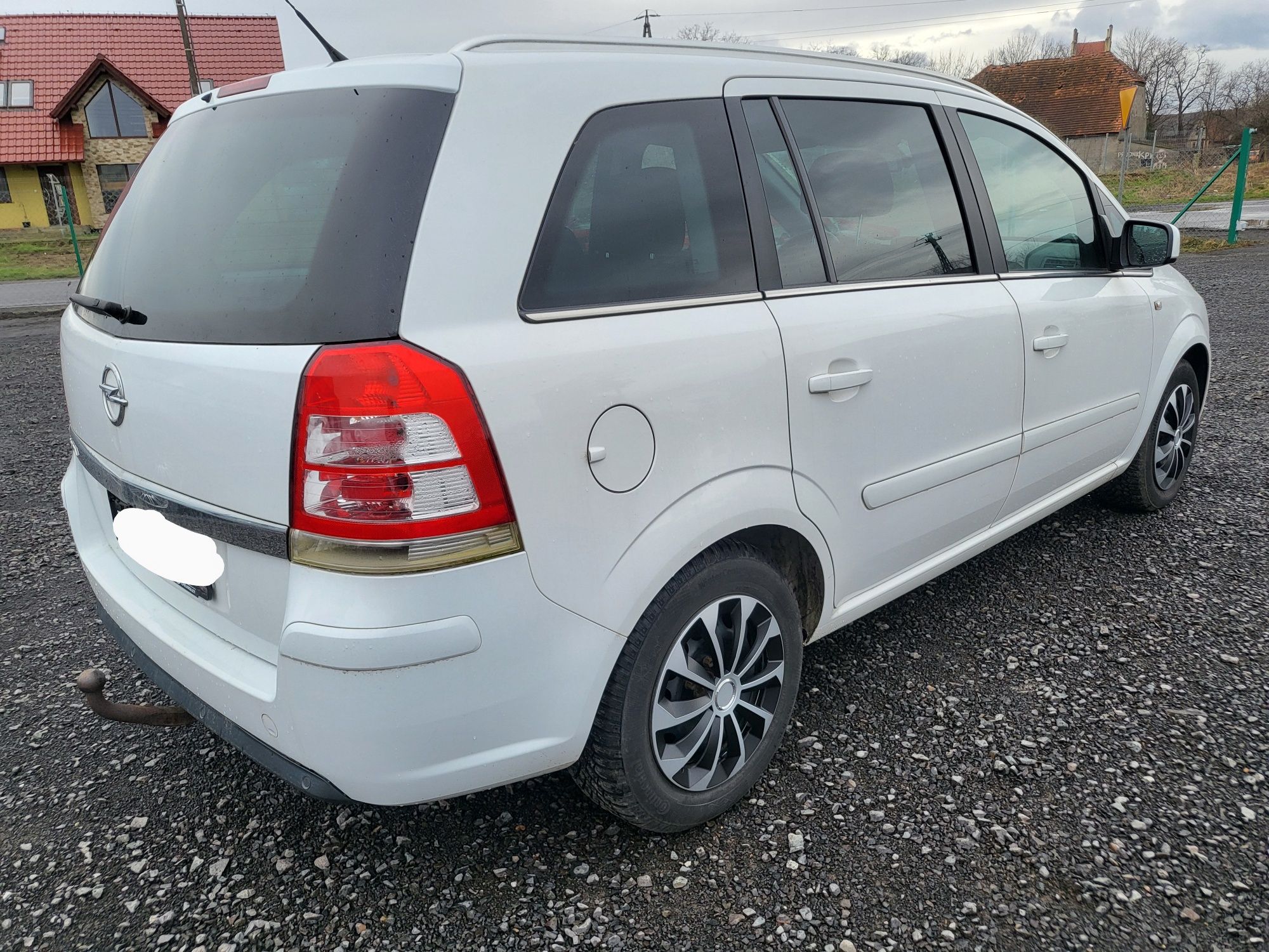 Opel Zafira 7 osób  Zadbana Benzyna Opłacona