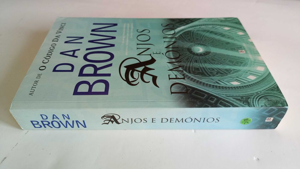 Anjos eDemónios de Dan Brown