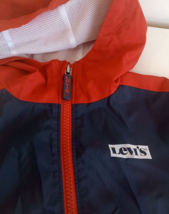 Parka da Levi's como nova