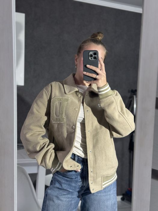 Бежева куртка бомбер Dickies харік