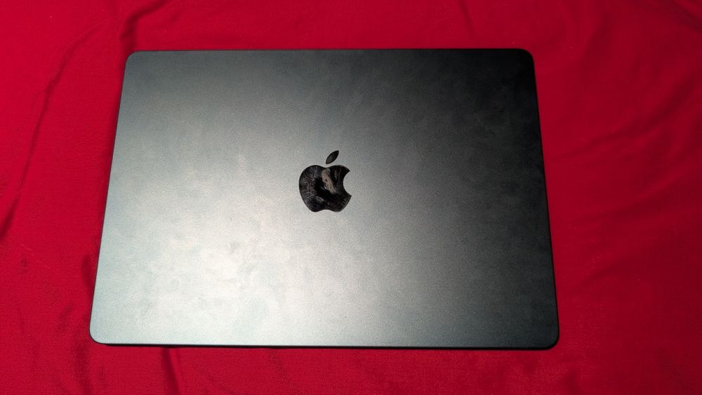 MacBook Air M2 13" (2022), Meia-Noite