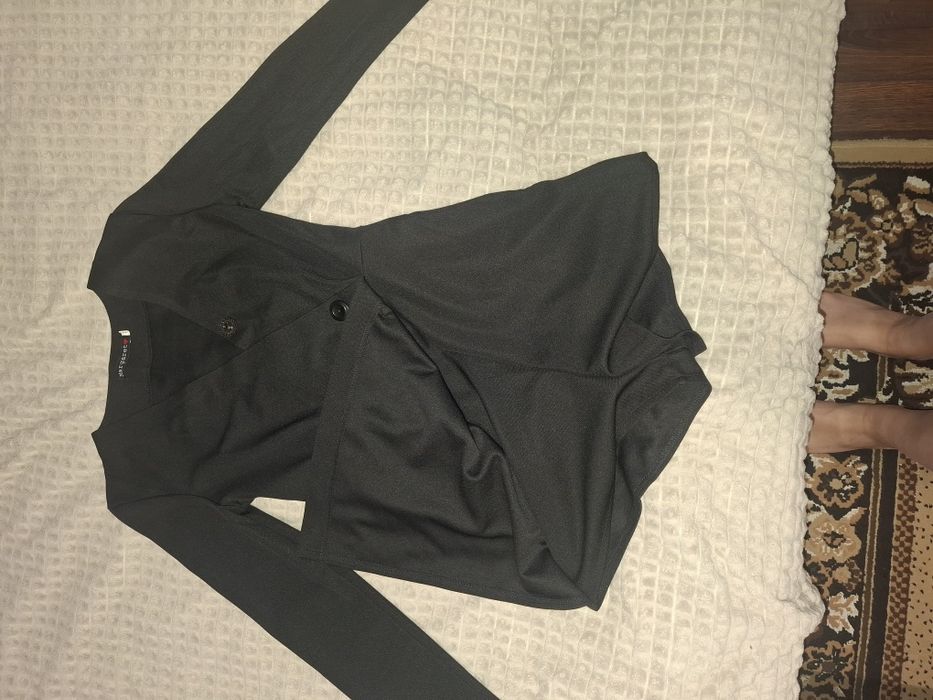 Продам комбинезон женский