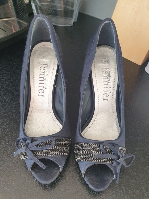 Buty granatowe na obcasie rozmiar 37