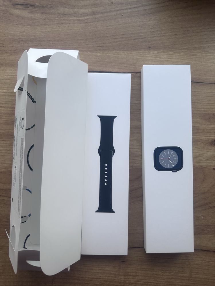 Apple Watch 8 GPS 45mm Midnight Aluminium Case ZESTAW
