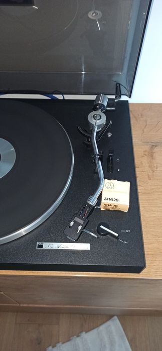 Gramofon NAD 101