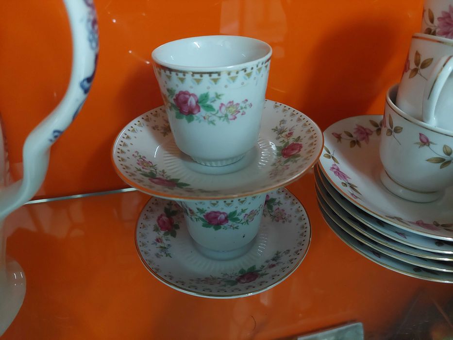 URGENTE, para desocupar: Conjuntos de chá e peças de decoração