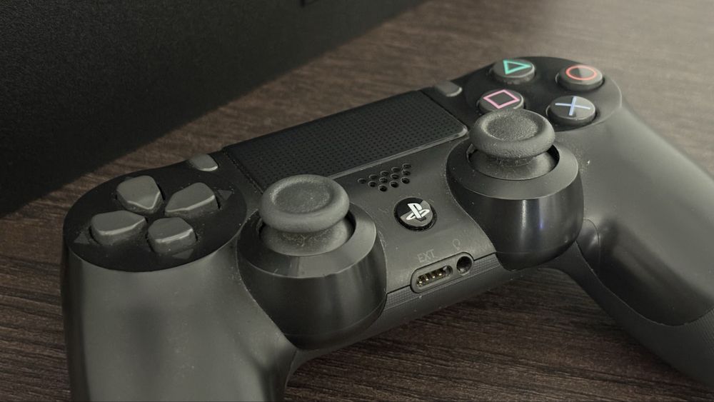 Ps4 1 tera super novo comando novo