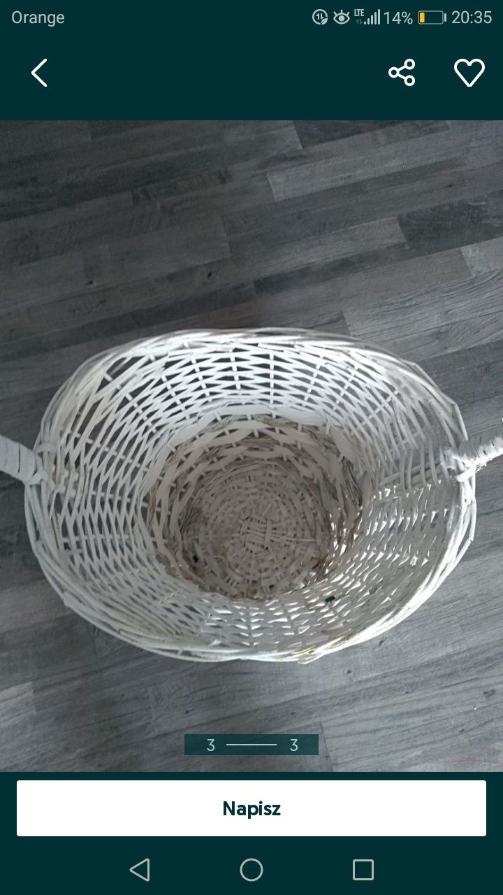 Biały kosz wiklinowy