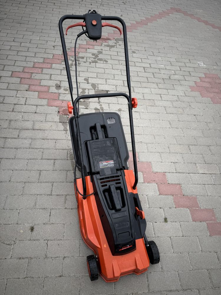 Продам газонокосарку електричну