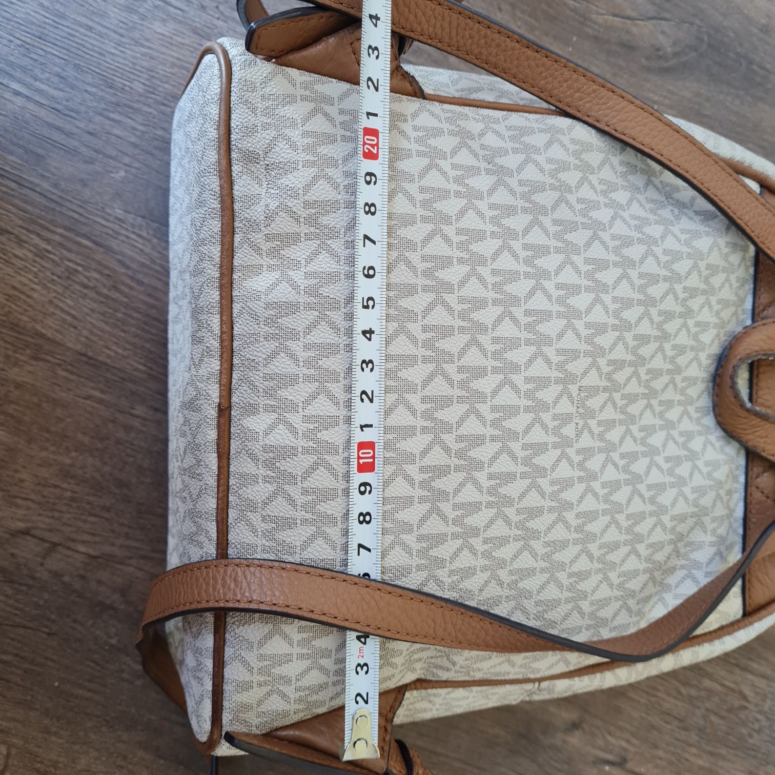 Michael Kors plecak plecaczek rhea bezowy mk monogram logowany złote d