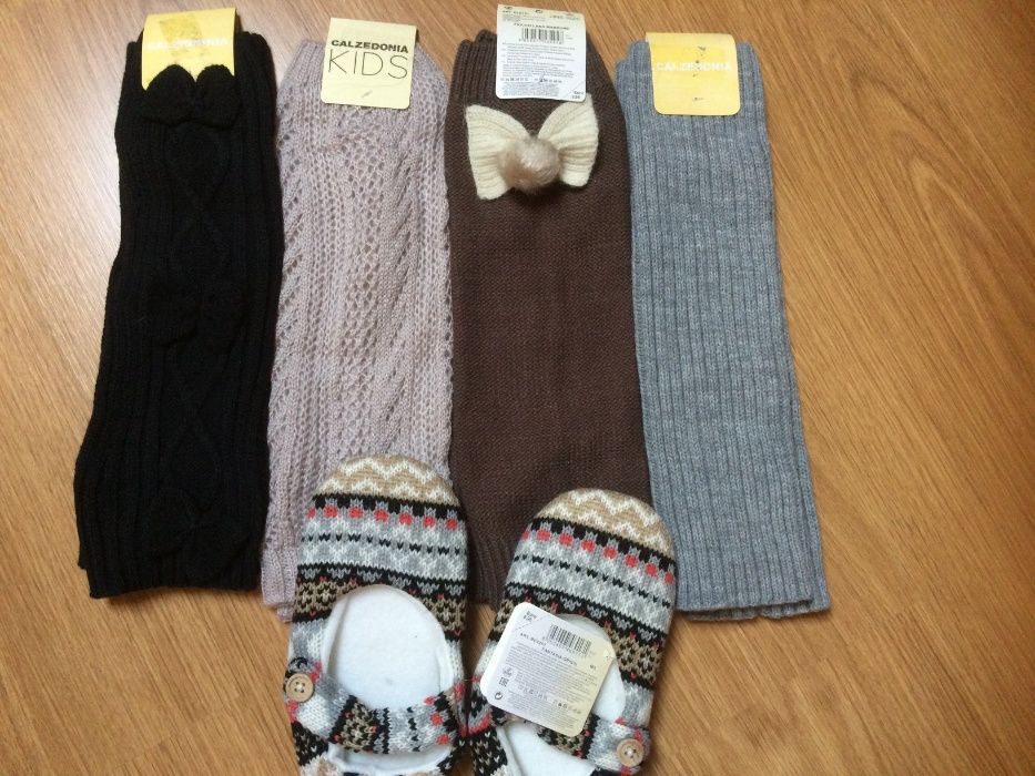 Caneleiras e sapatos de quarto novos