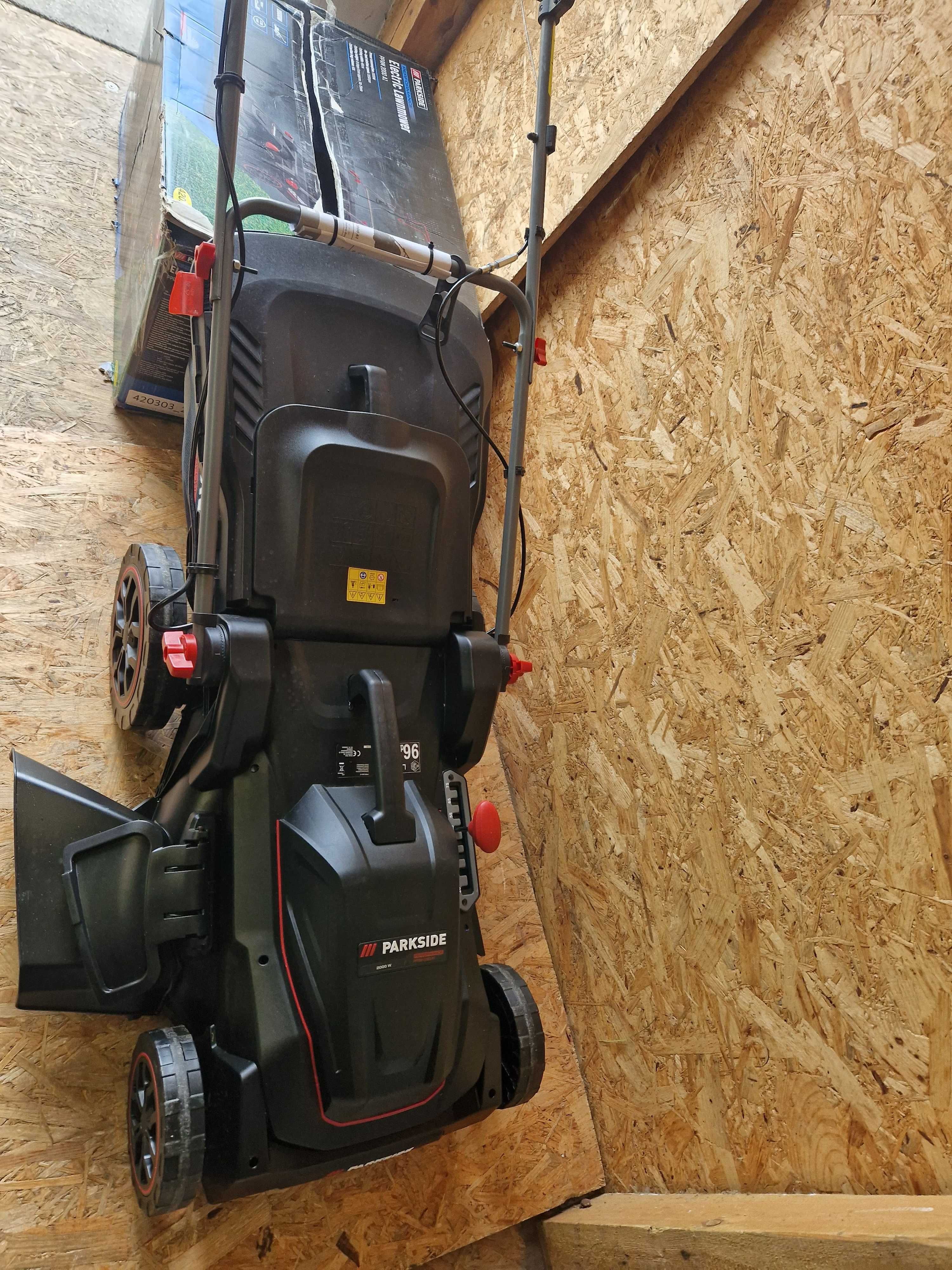 Mocna kosiarka sieciowa z napędem PARKSIDE PERFORMANCE PPERM 2000 A1