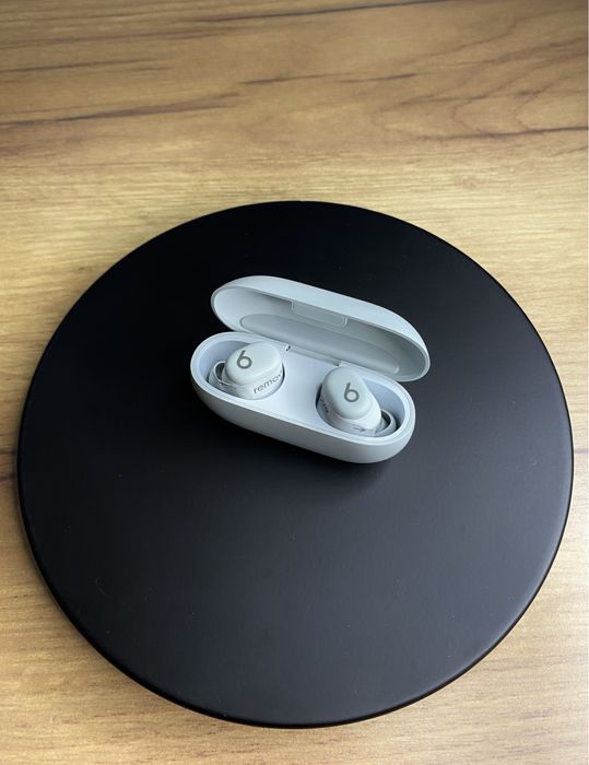 Beats Solo Buds Нові навушники