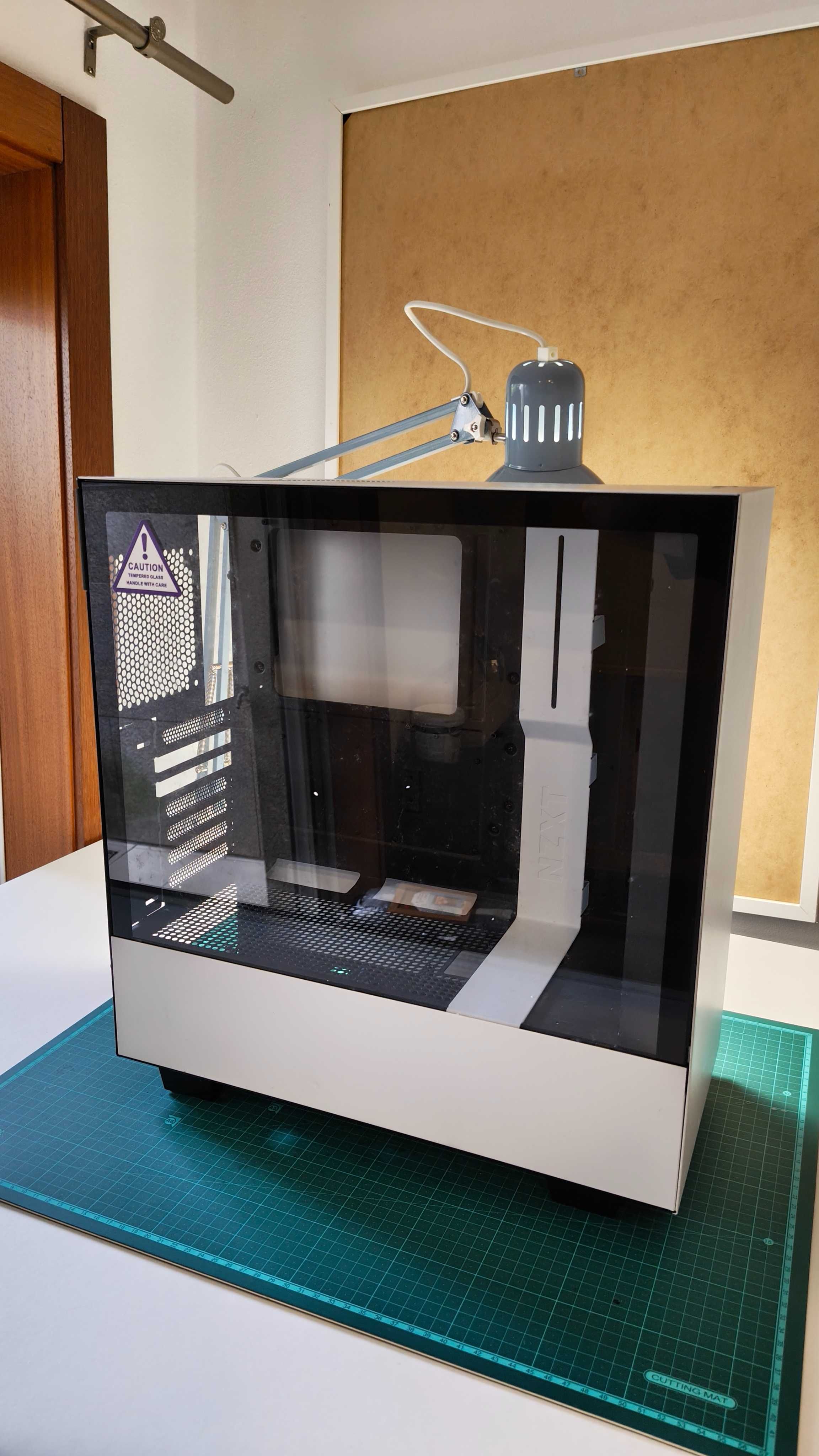 Caixa de Computador NZXT H5 Flow