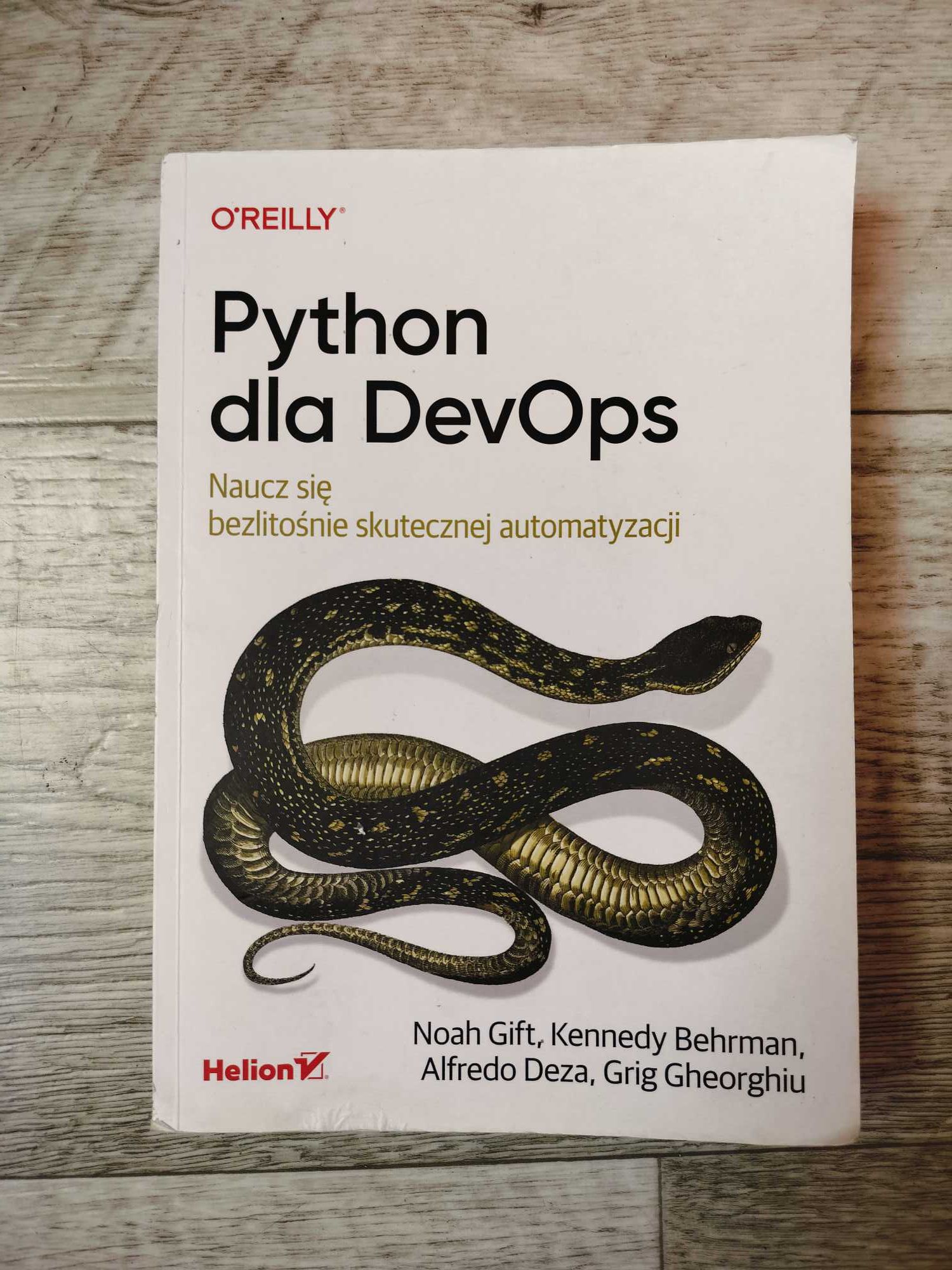 Książka - Python dla DevOps