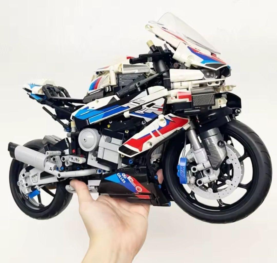 Nowe Klocki Technic Motor BMW M 1000 RR na wzór 42130 (Nie Lego)