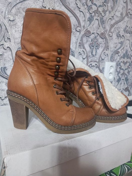 Продам чоботи,39 розміру, вживані, в доброму стані