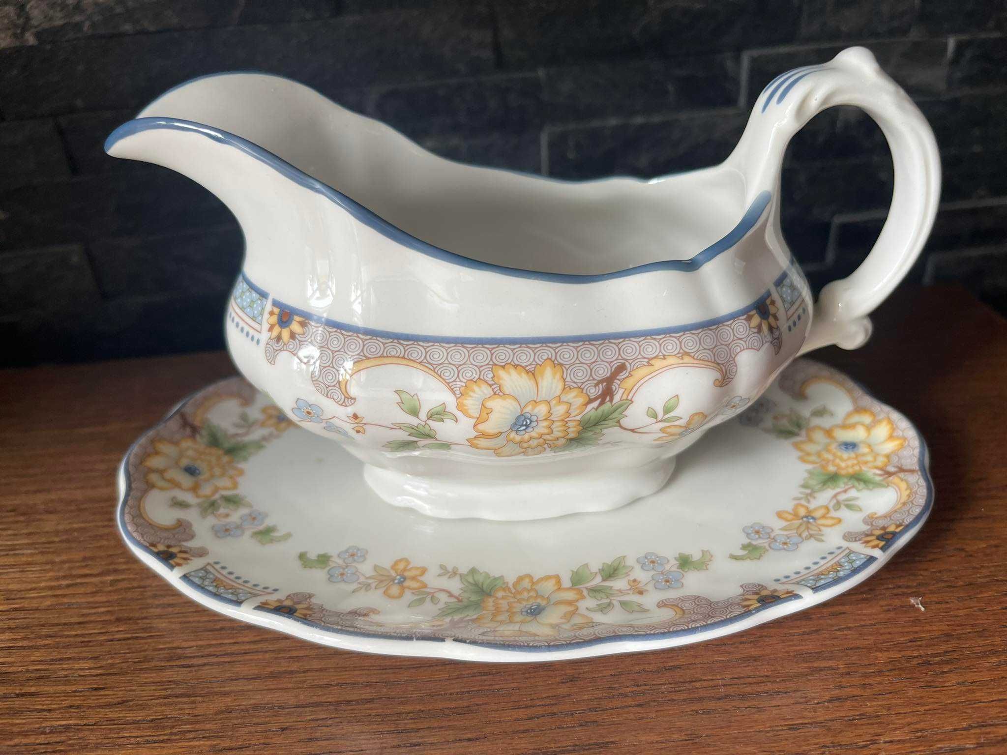 Sosjerka porcelana Royal Doulton Majestic Collection