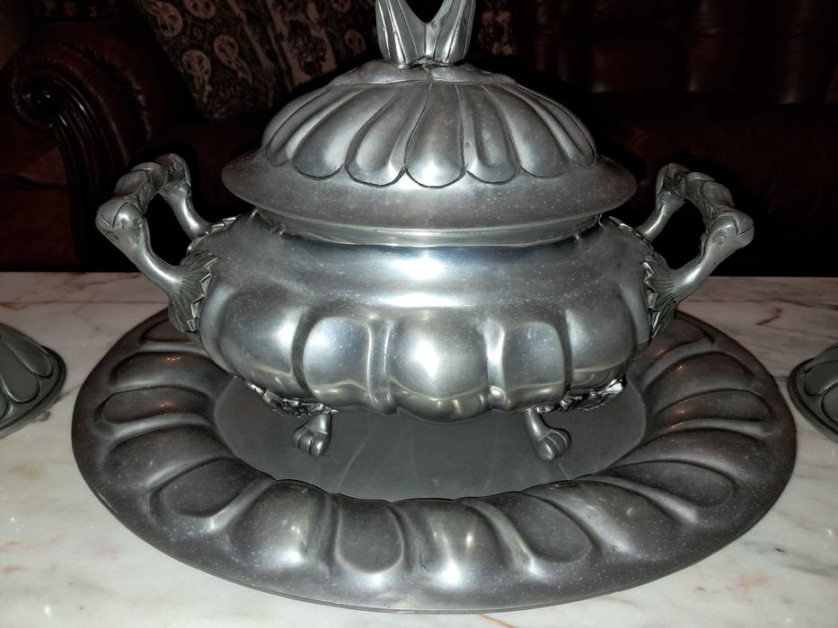 Terrina e castiçais em estanho 95%