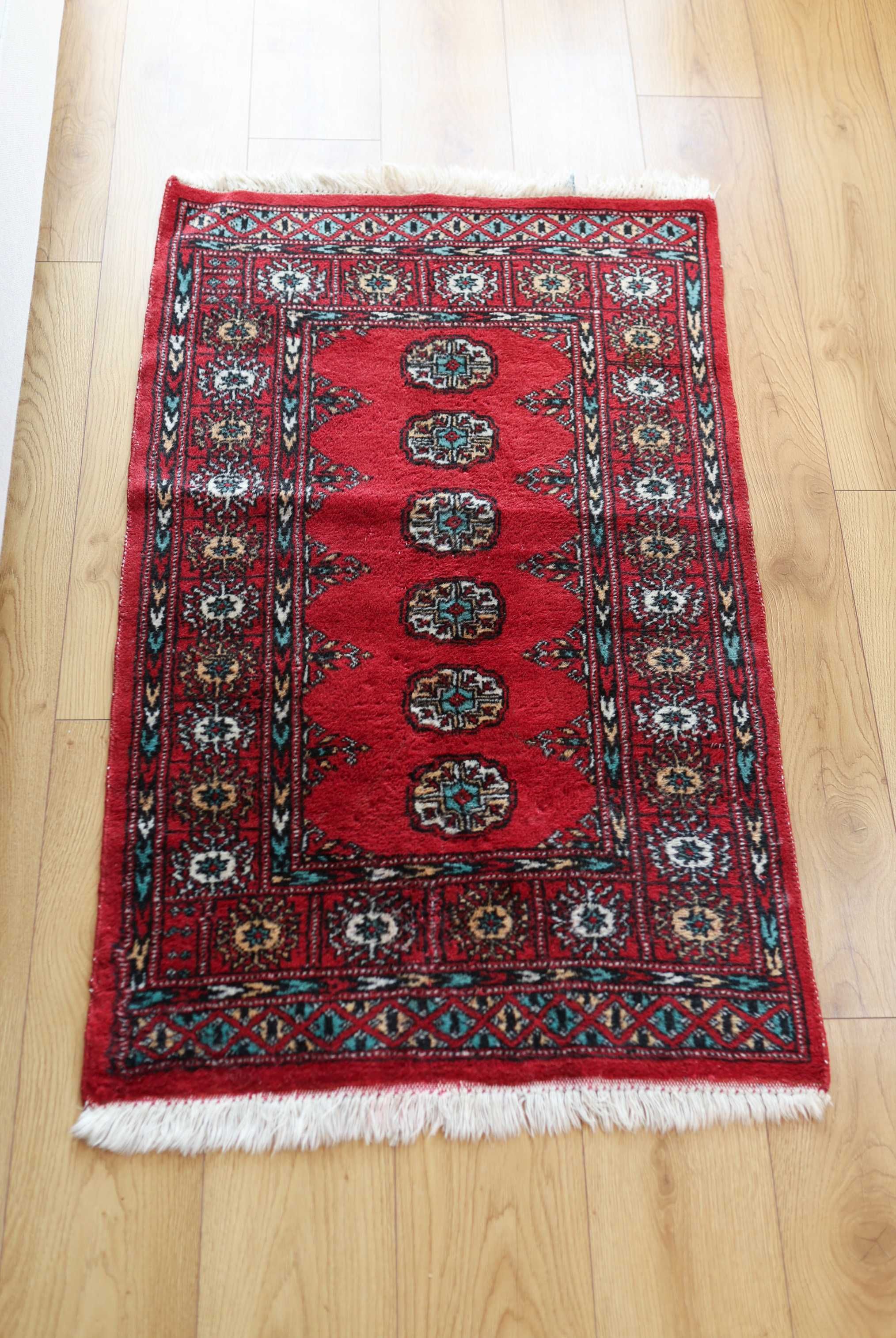 Wełniany dywan turecki - 130 x 80 cm z frędzlami dywanik