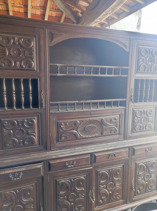 Móvel antigo para sala