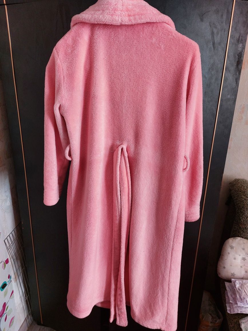 Нежно розовый банный халат. Прекрасный подарок к новому году!