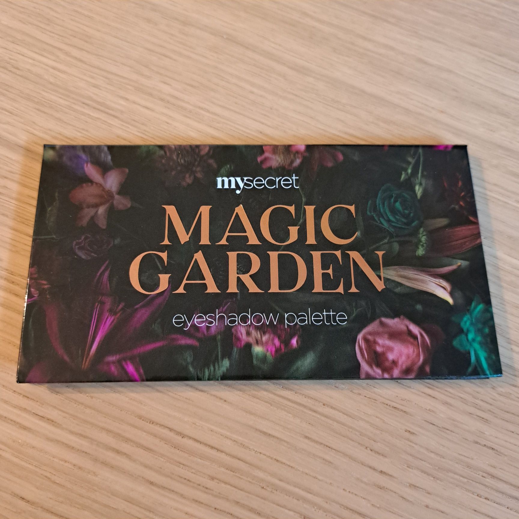 MySecret Magic Garden paleta cieni do powiek tylko swatch