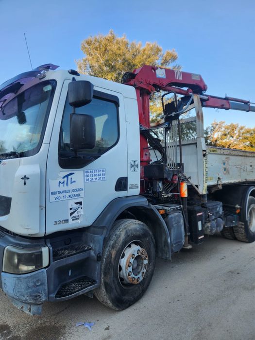 Camião Renault premium 320 dxi grua