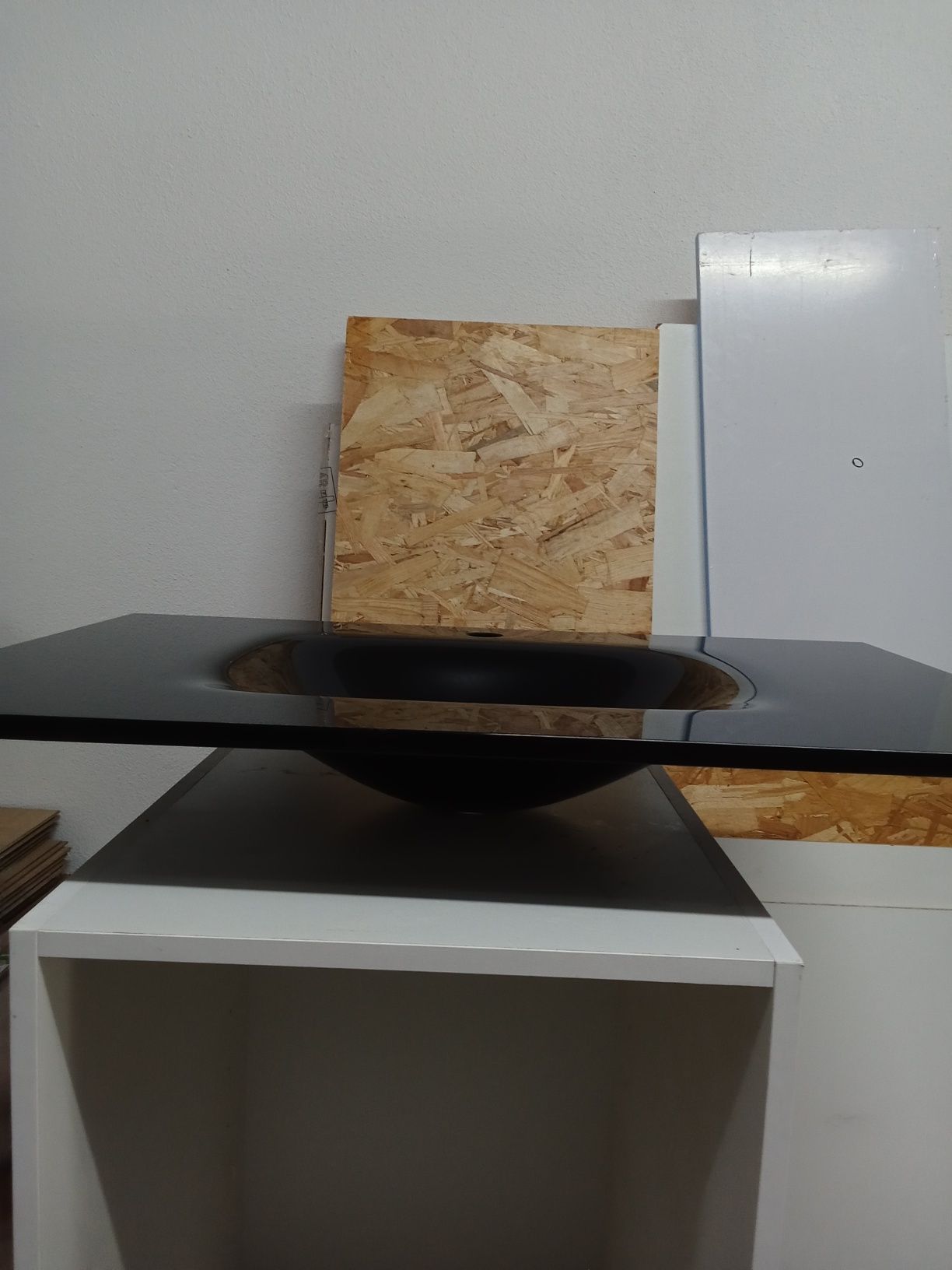 Lavatório se vidro Preto- Contemporâneo