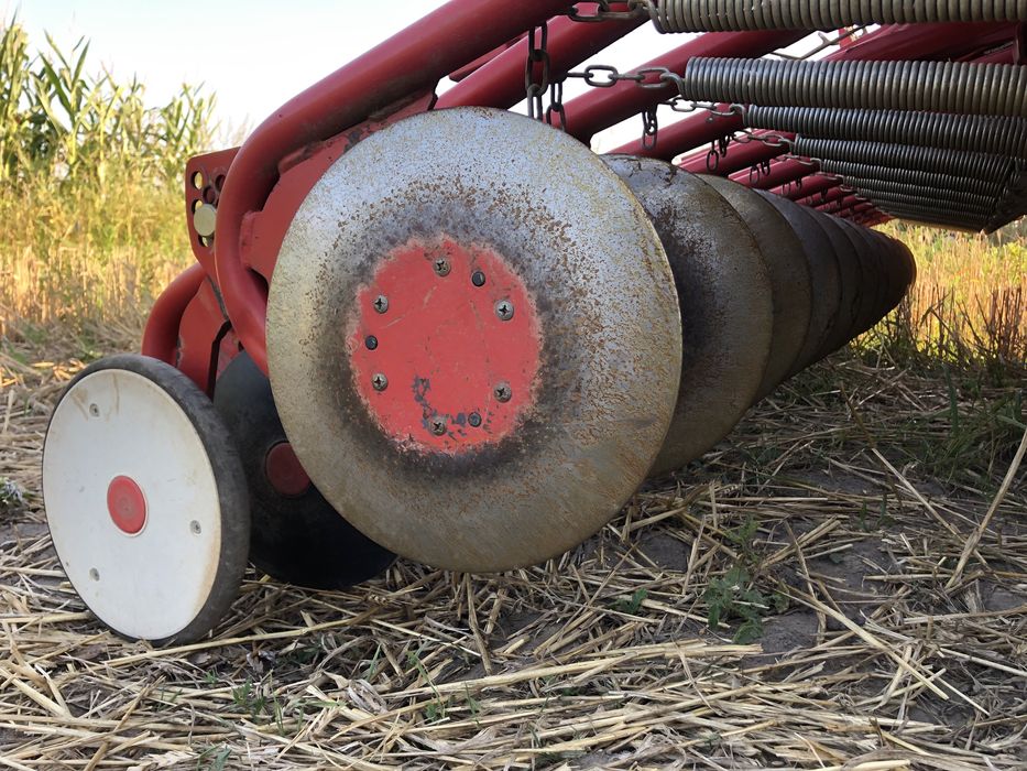 Zestaw uprawowo siewny brona aktywna  Kverneland Accord DA