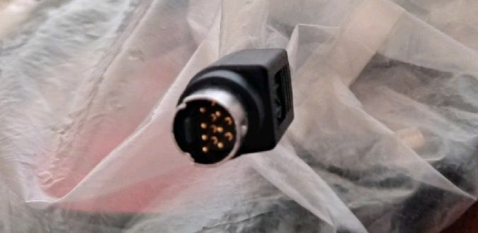 Kabel z wtyczkami dwa razy SVIDEO + CHINCH
