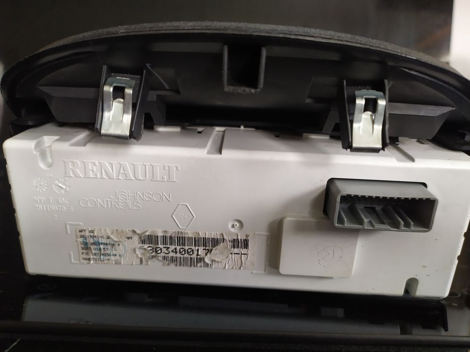Painel rádio leed Renault Clio IV