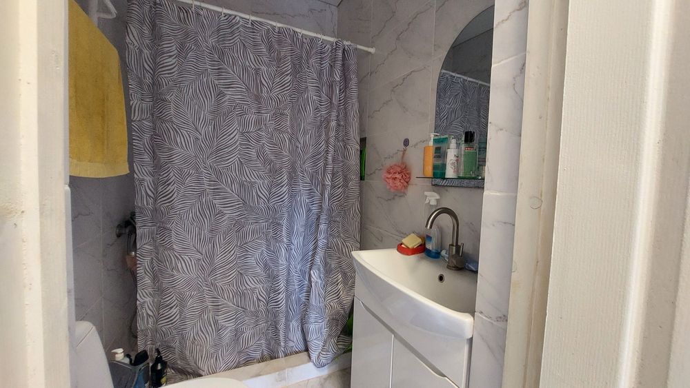 Продам частину будинку. Вул.Вірменська,80.