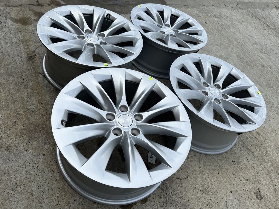 Диски 19 5,120 ЕТ40 8x19OJ Tesla Model S