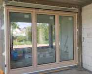 Okno 3 skrzydła z fix Veka 300 x 230 dab bielony