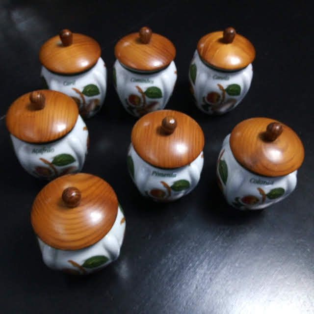 Conjunto de 7 potes de cozinha, porcelana BELVER com tampos de madeira