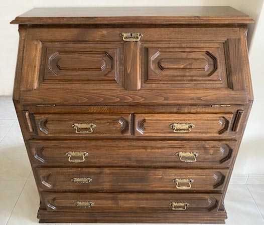 Móvel : Escrivaninha, com ou sem estante superior