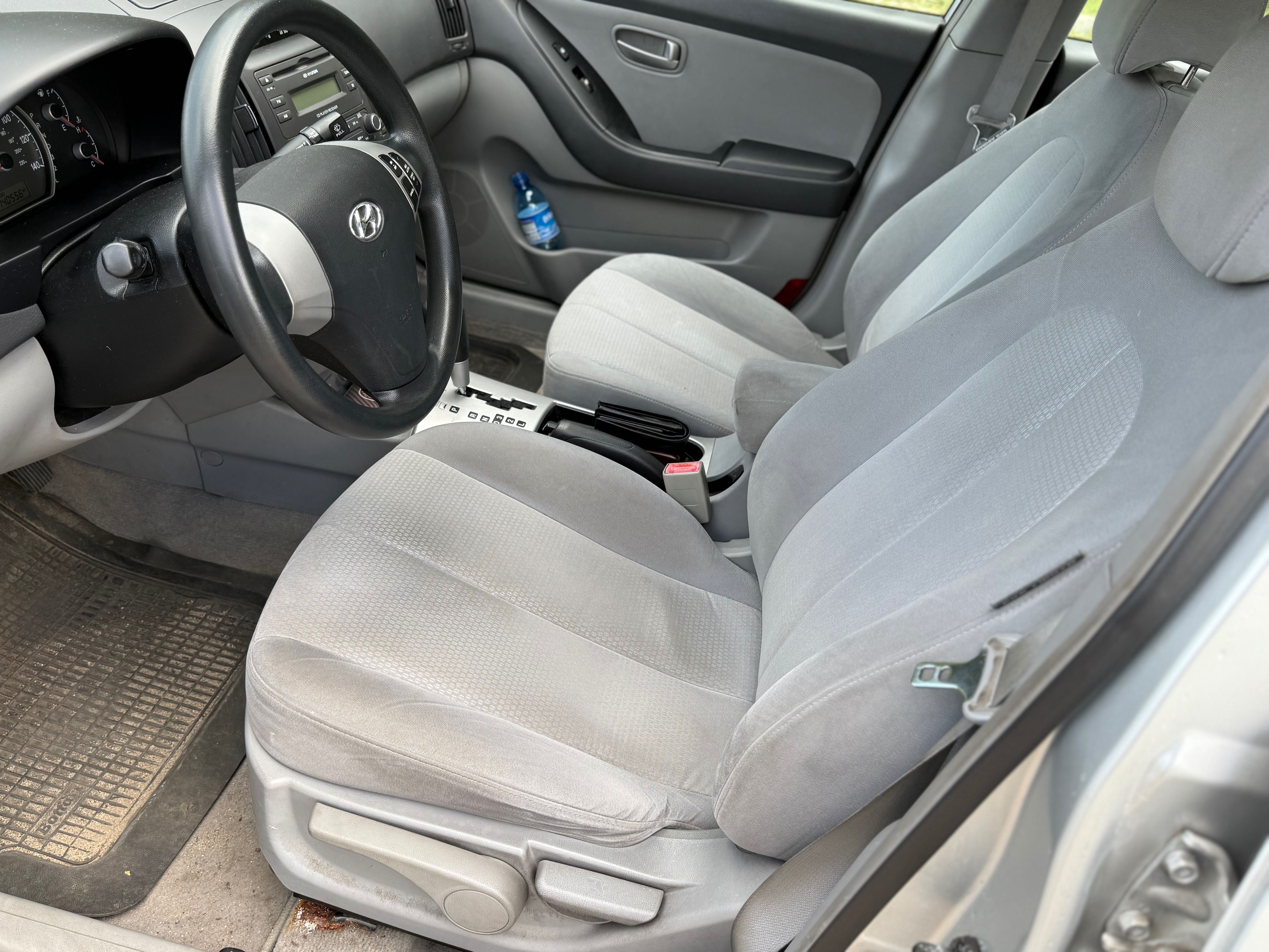 Sprzedam hyundaia elantra gaz automat