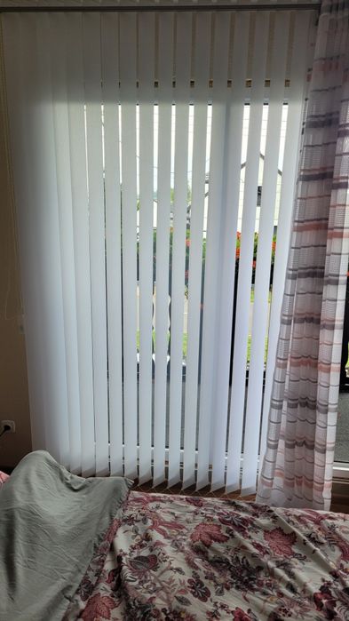 Żaluzje pionowe wewnętrzne dwie  sztuki