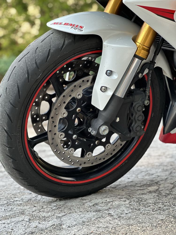 Yamaha R1 ИДЕАЛ