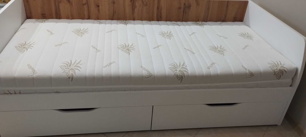 Łóżko dziecięce młodzieżowe + materac