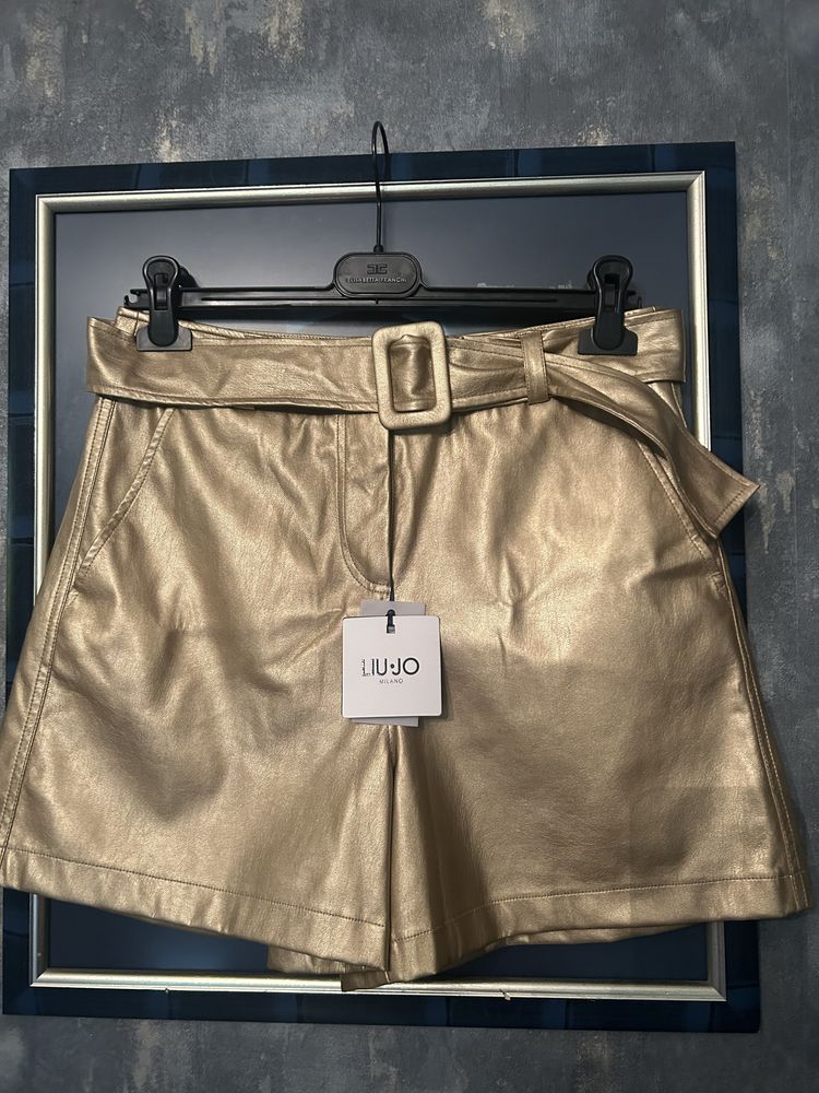 Śliczne zlote spodenki Liu Jo z paskiem r.M/L