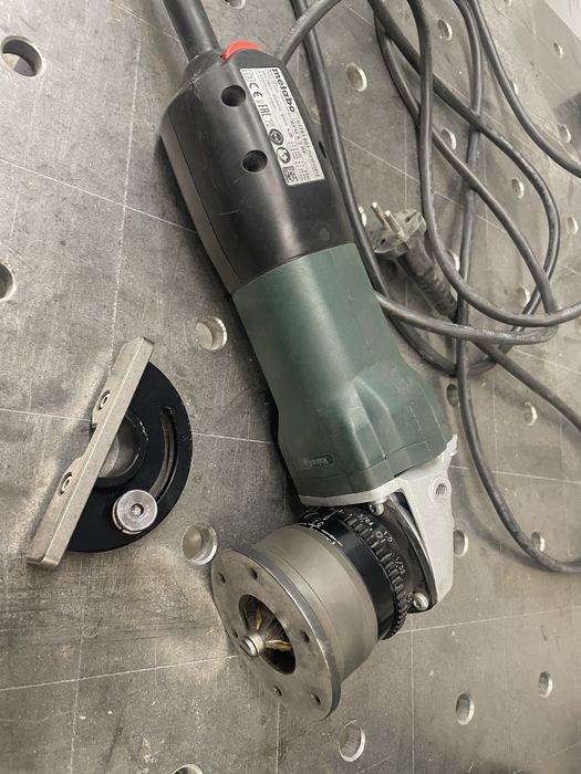 Metabo KFM 9-3 RF frezarka krawędziowa do metalu