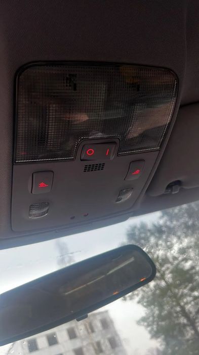 OŚWIETLENIE KABINY AUDI A4 B5 lift
