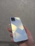 продам смартфон vivo Y21